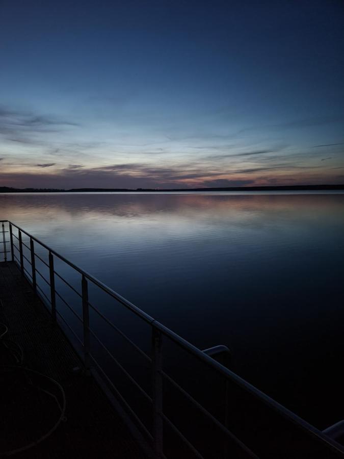 Schwimmendes Ferienhaus Silent Elsterheide ภายนอก รูปภาพ